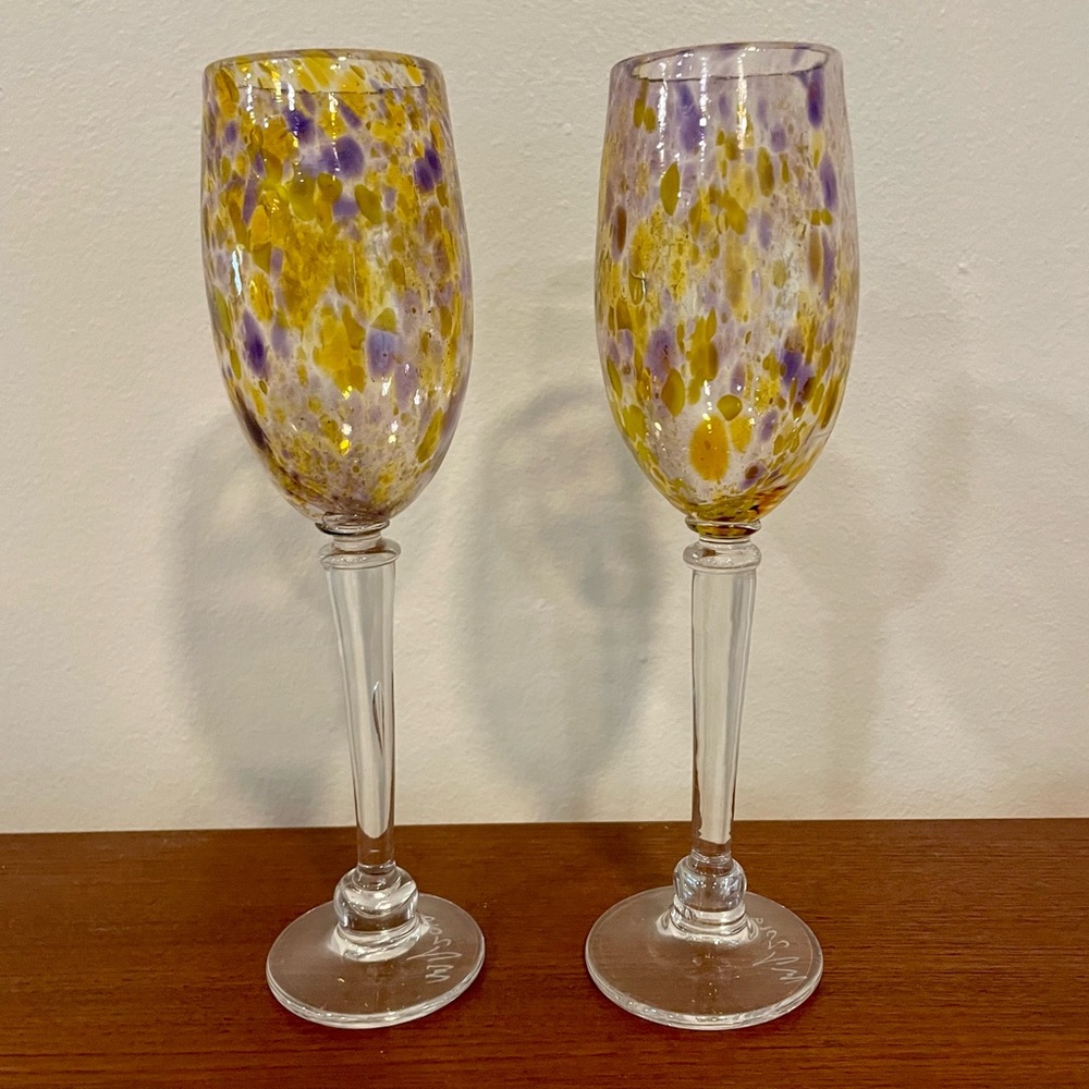 Handblown confetti wine glasses, signed EUC